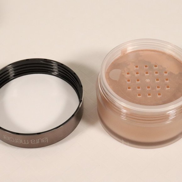 NWT Laura Mercier Translucent GLOW medium deep - Picture 9 of 10